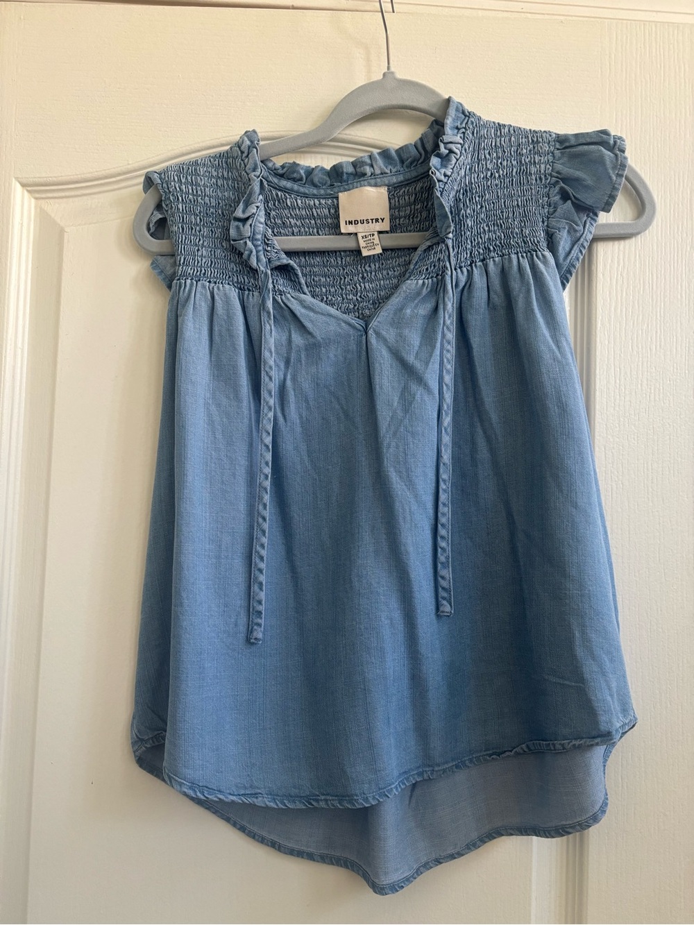 Industry Republic Clothing Chambray Smocked Ruffle Sleeve Top XS